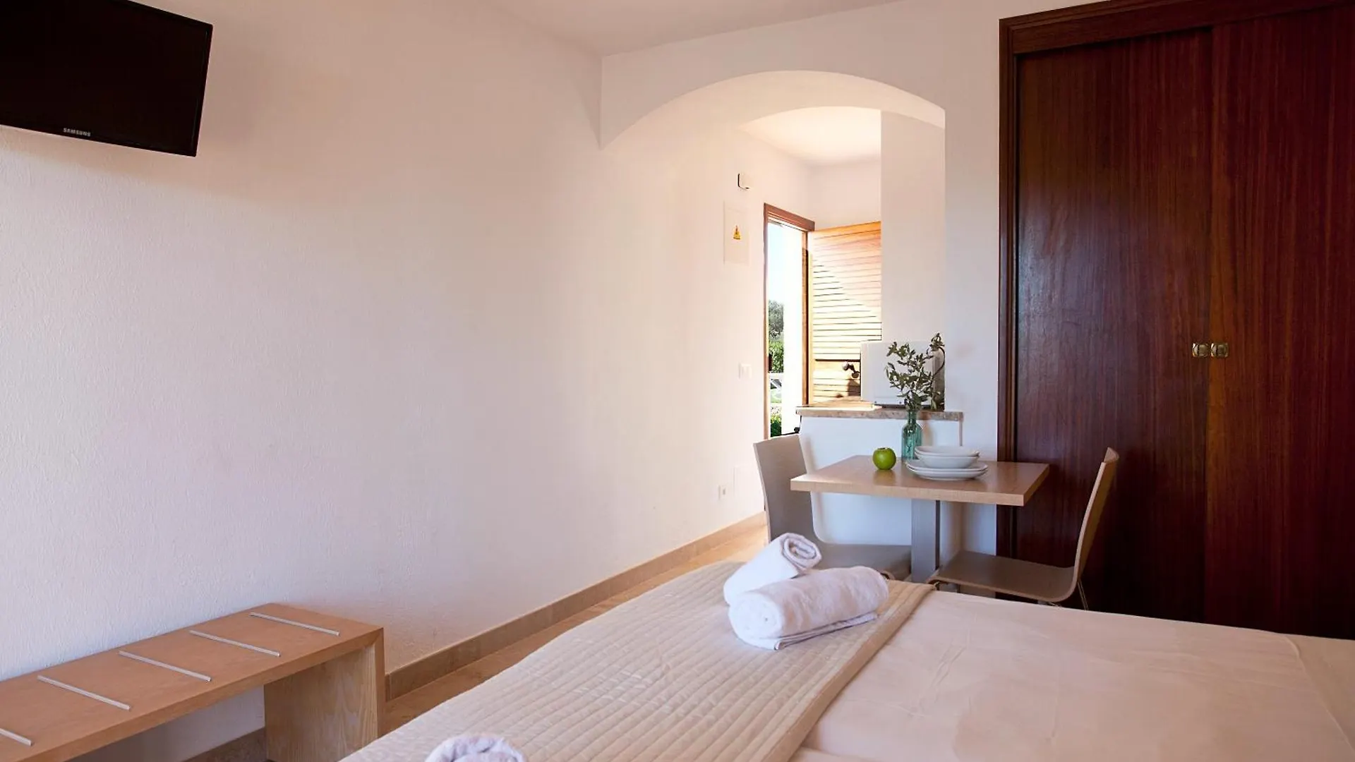 Ξενοδοχείο με διαμερίσματα Apartamentos Sol Romantica By Dot Suites Κάλα Ρομάντικα
