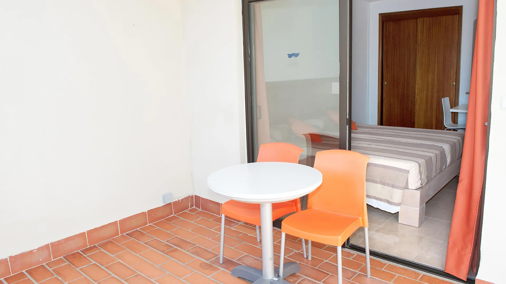 Apartamentos Sol Romantica By Dot Suites Cala Romantica